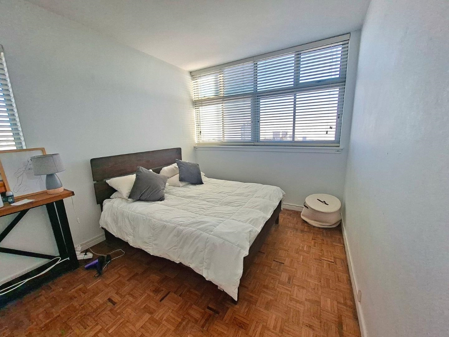 2 Bedroom Property for Sale in Sea Point Western Cape